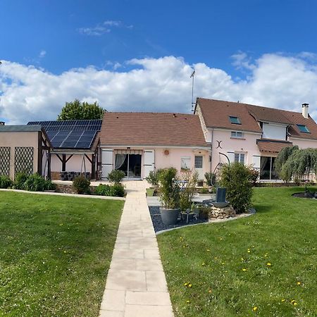 Une Parenthese Fleurie La Heuniere Exterior foto