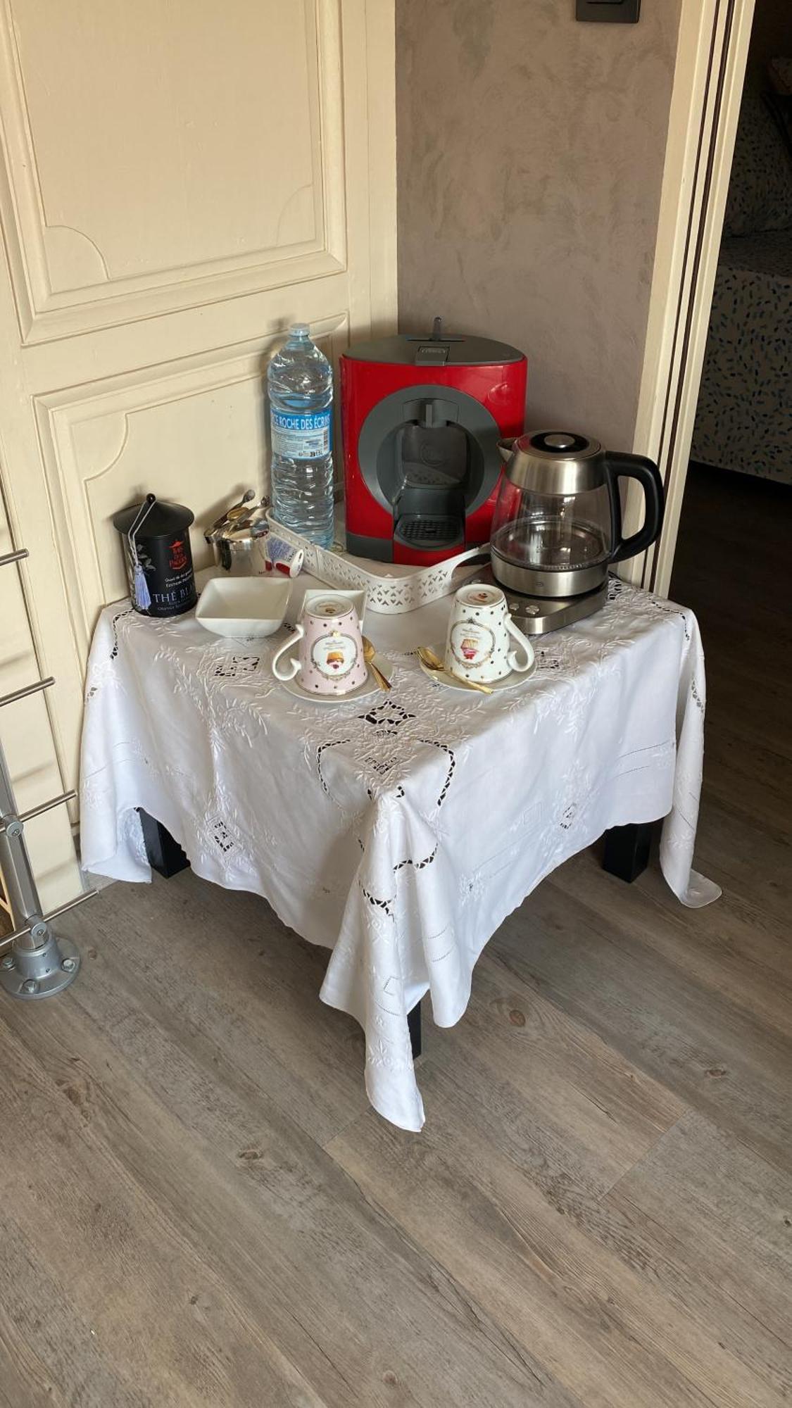 Une Parenthese Fleurie La Heuniere Exterior foto